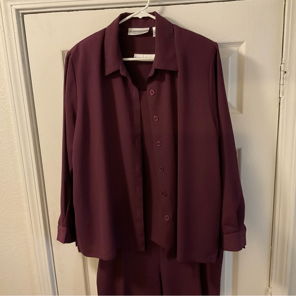 Elegant Burgundy Women's 3 Piece Pantsuit - Picture 2 of 16